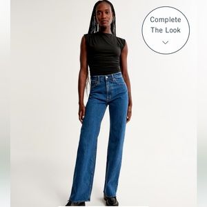 NEW WITH TAGS Abercrombie & Fitch 90’s Relaxed Jeans